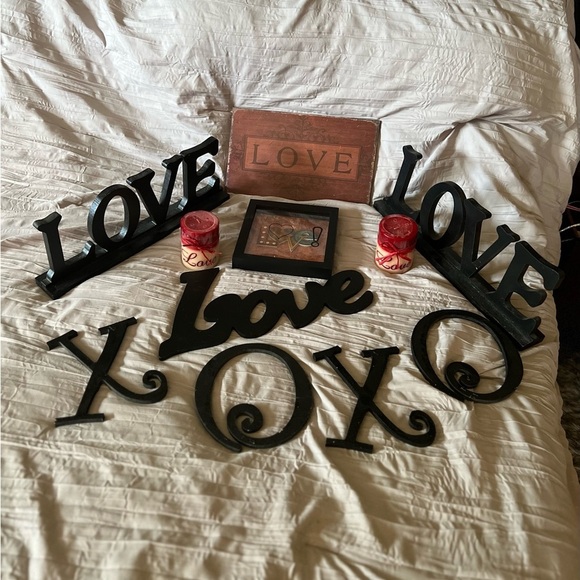 ❤️🖤❤️SET OF 11 PIECES “LOVE” DECORATIONS ❤️❤️🖤 - Picture 2 of 5